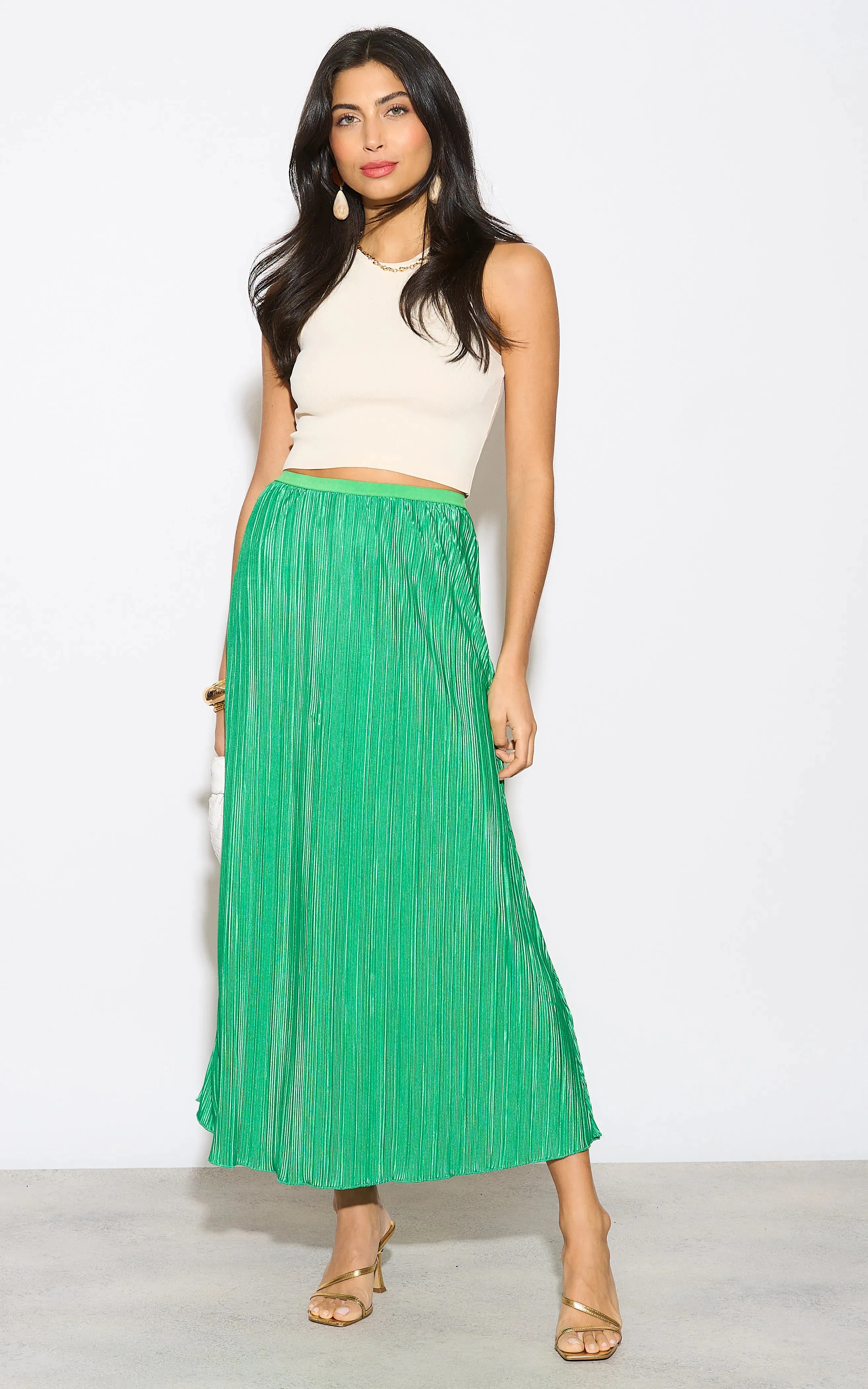 Classic Pleated Midi Skirt in Green