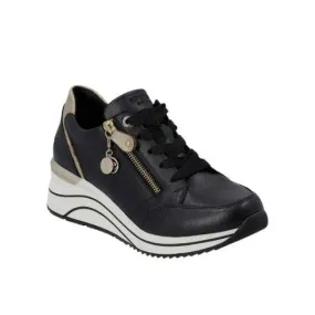 D0T03 Lace-Up Sneaker