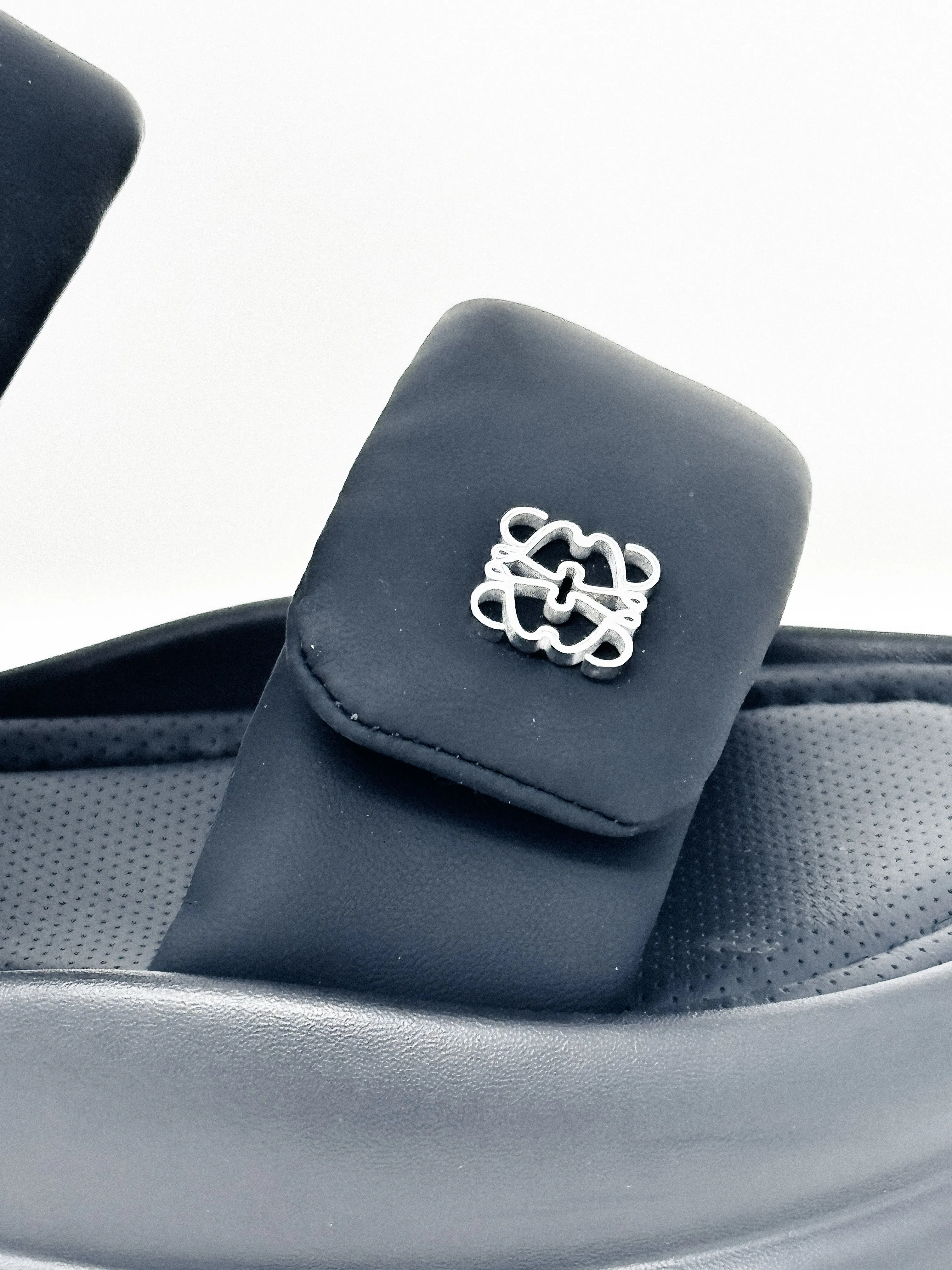 Galateia Black