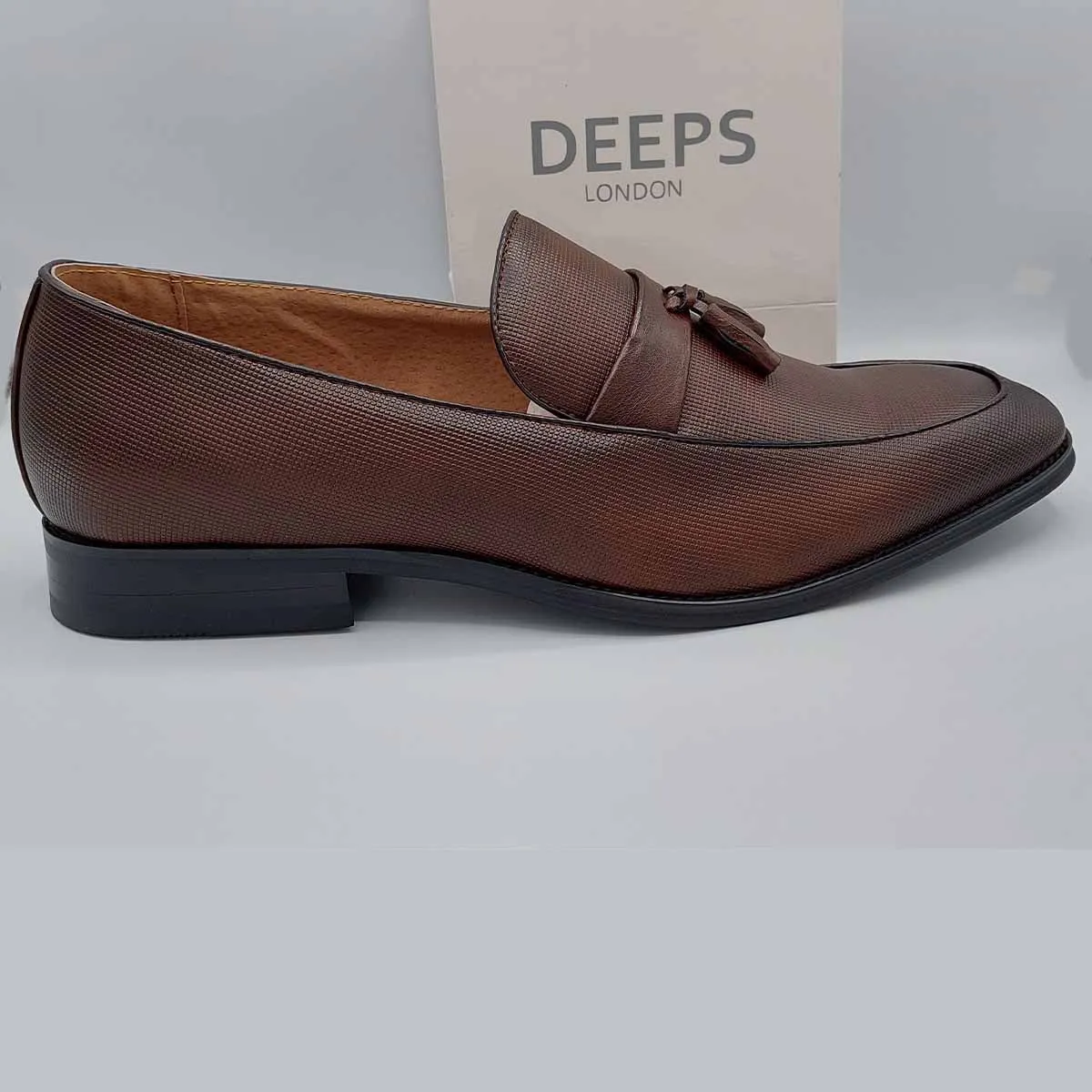 JORDON MENS VINTAGE MOCCASIN LOAFERS WITH TASSELS