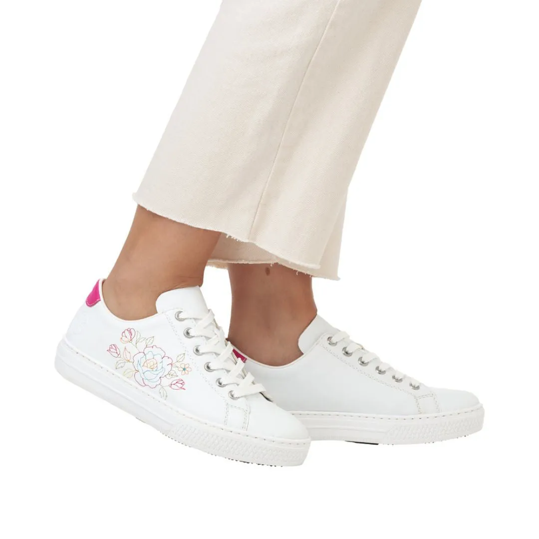 L5901 Lace-Up Sneaker
