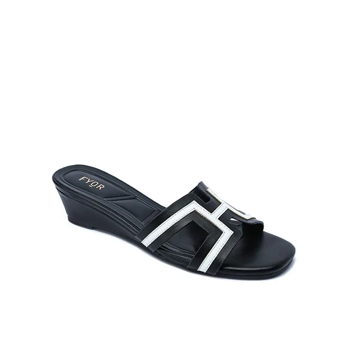 Not Too Casual Mules HL 204