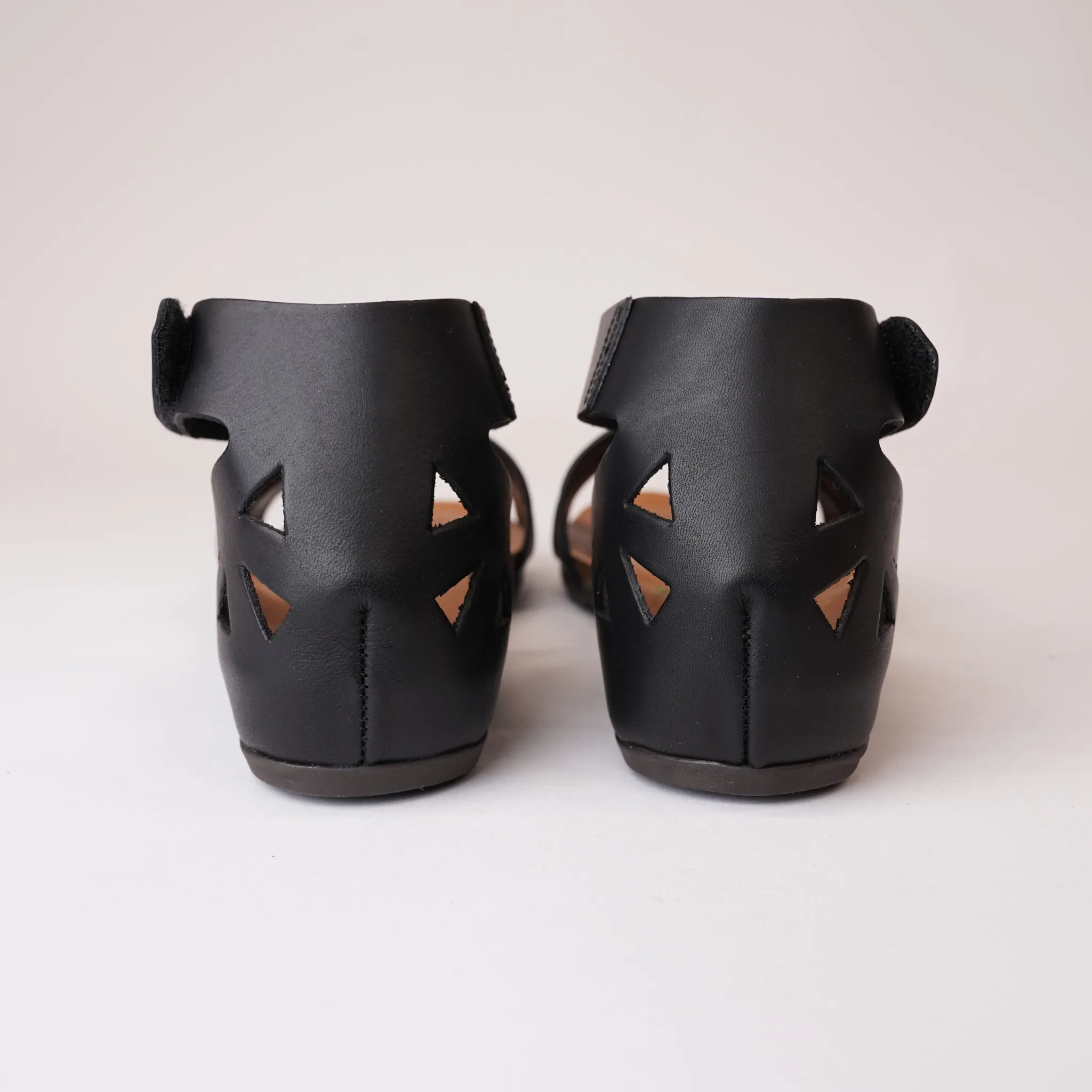 Palin Negro Leather Sandals