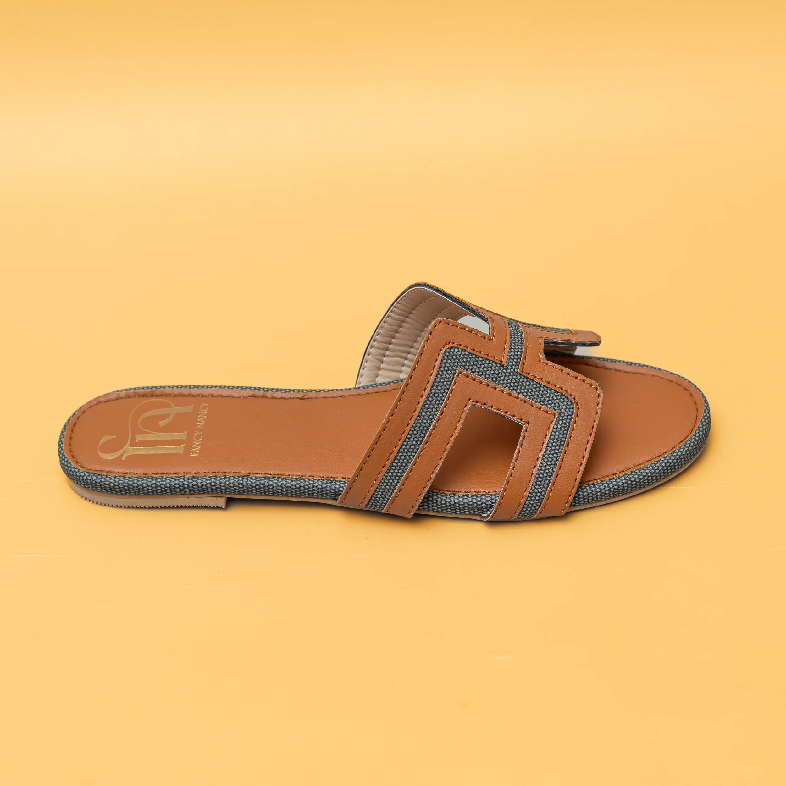 Round Toe H Flats-Tan/Green