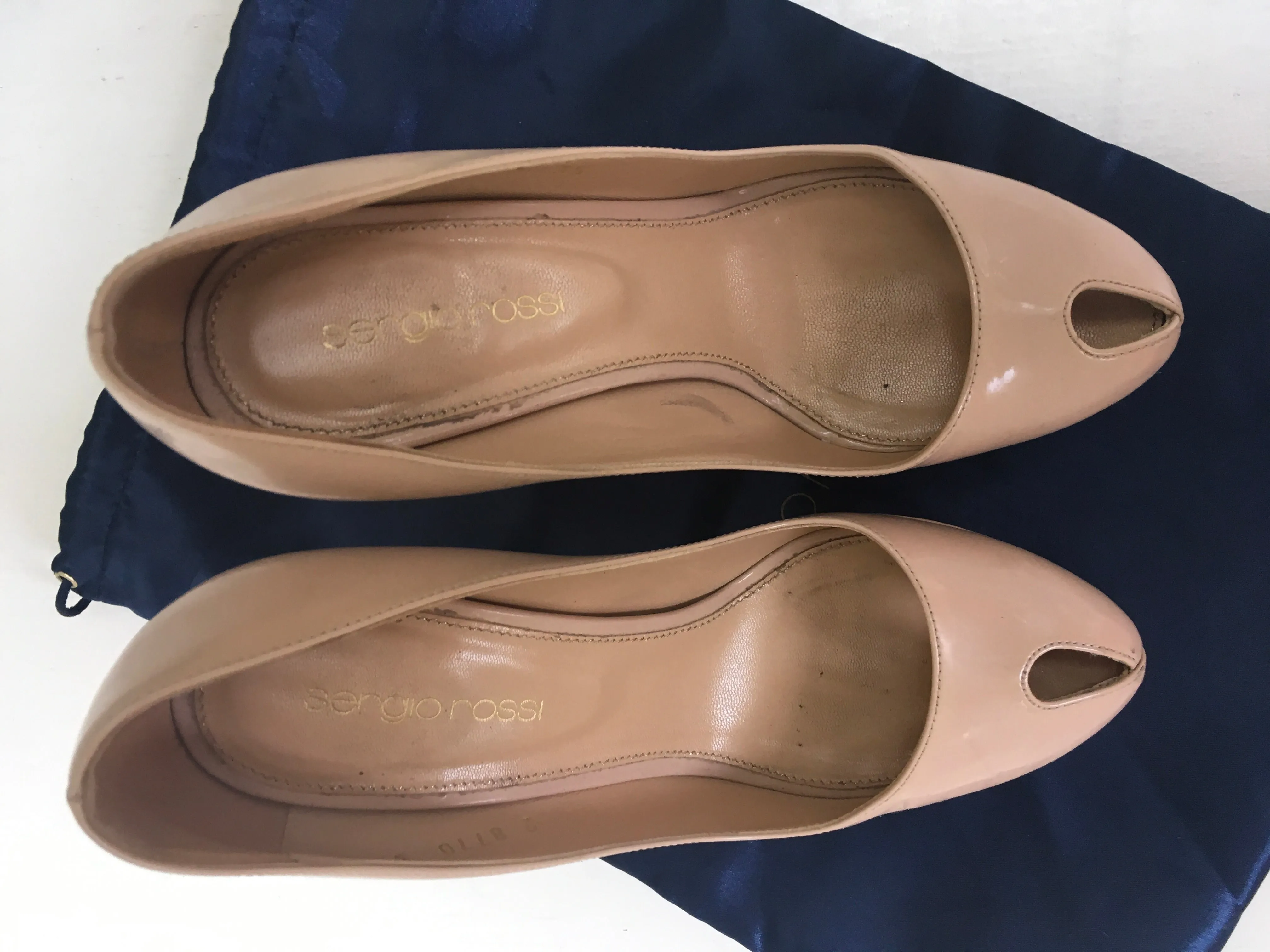 SERGIO ROSSI PATENT PLATFORM BEIGE NUDE LEATHER PUMPS SHOES Ladies