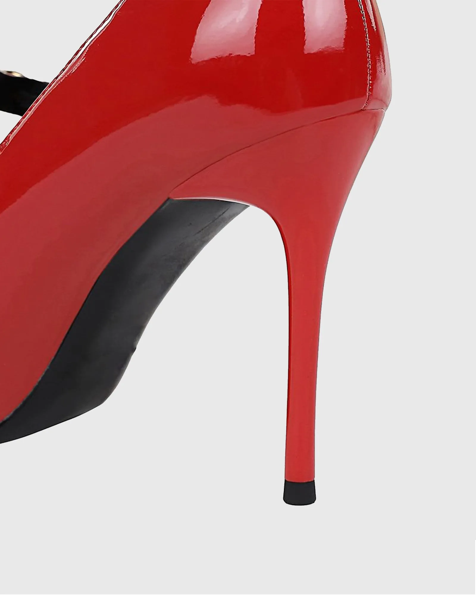 Xylona Metal Chain Slingback Pumps In Red